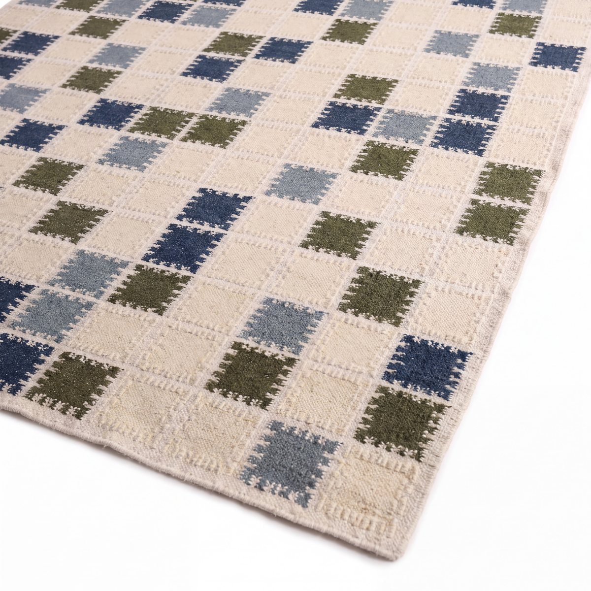 Saaz Rug in Pristine / Aquatic — corner detail
