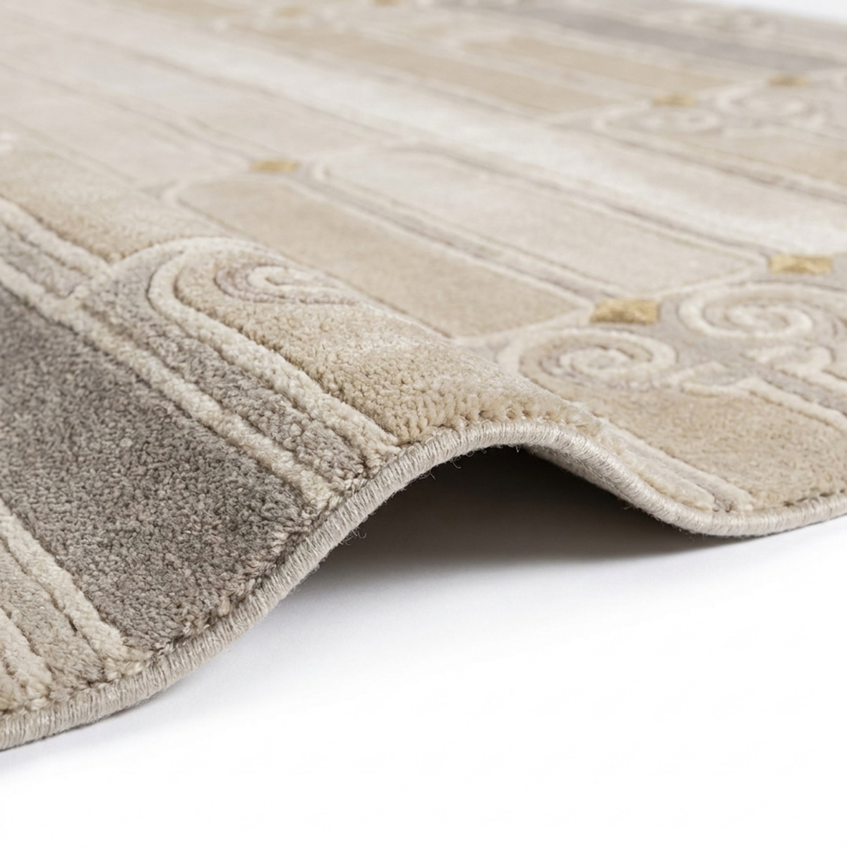 Jaali Rug in Snow White/ Silver Birch — close-up