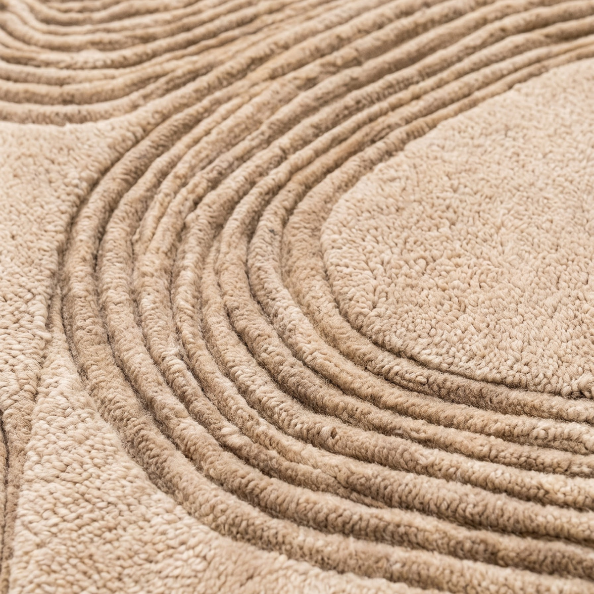 Loop Rug in Bleached Sand/Bleached Sand — close-up