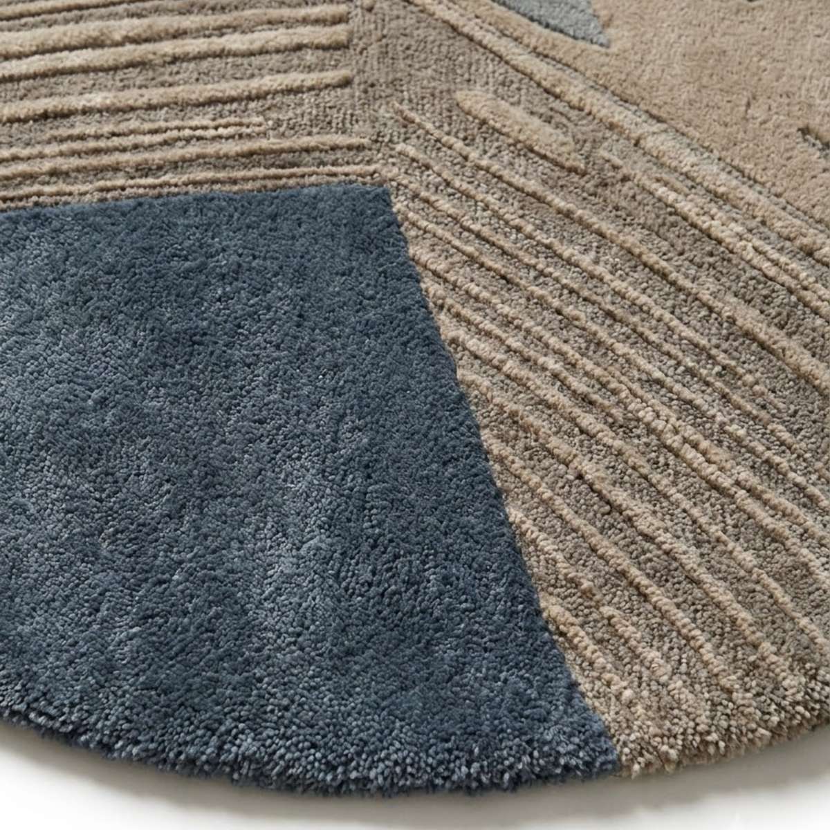 Shoal Rug in Frosted almond/ Silver blue — corner detail