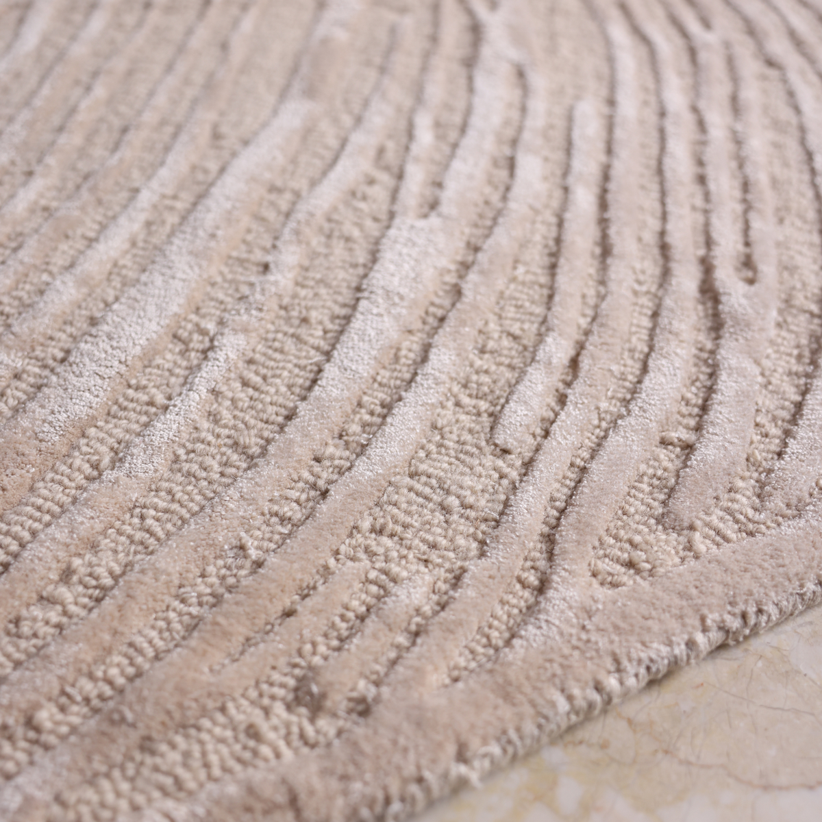 Lehar Rug in Pristine/Safari — corner detail